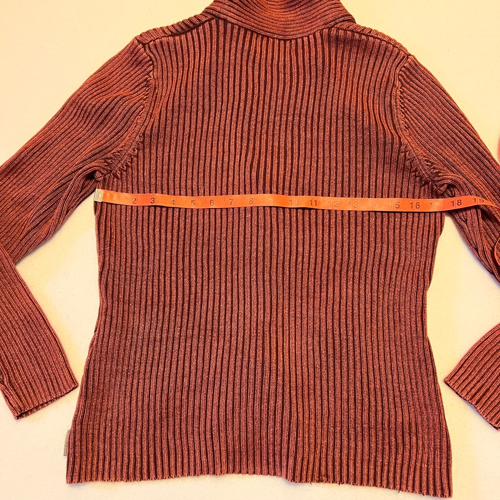 Woolrich women's weathered cabernet ribbed knit button-up cardigan - Picture 6 of 8